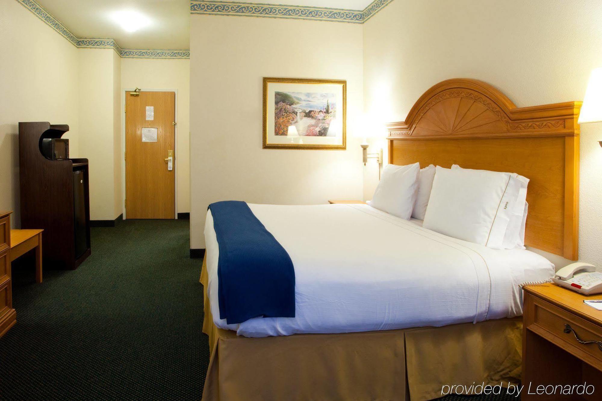 Holiday Inn Express Hotel & Suites Jacksonville-Blount Island Chambre photo